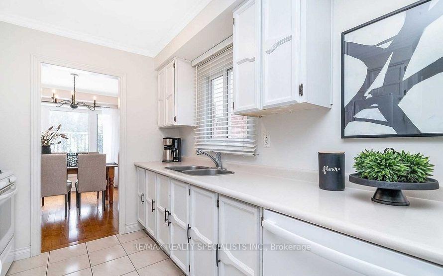 Photo 13 of 66 Laurier Avenue, Milton, Bronte Meadows — HOMEH