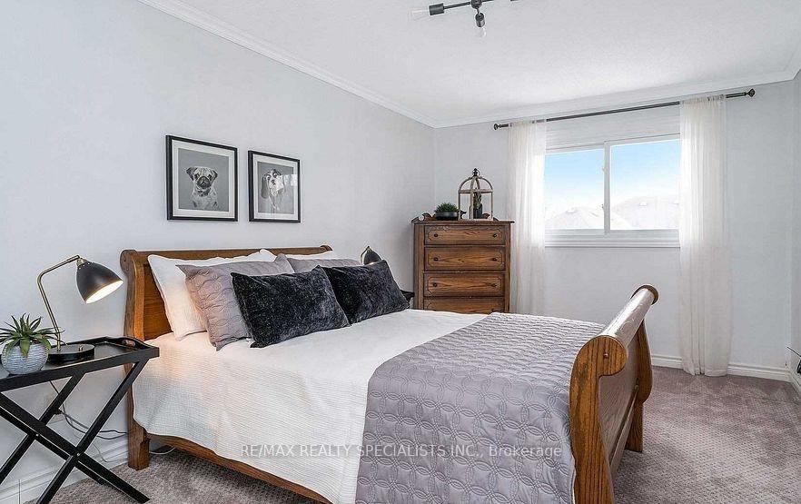 Photo 24 of 66 Laurier Avenue, Milton, Bronte Meadows — HOMEH