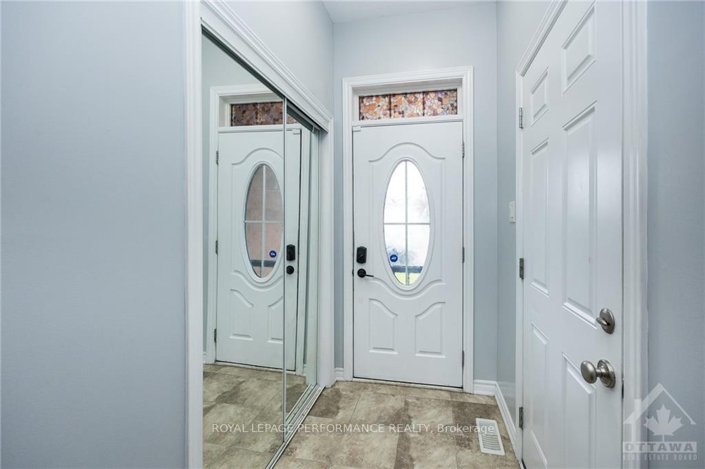 Photo 3 of 535 Sunlit Circle, Ottawa, Notting Hill/Summerside — HOMEH
