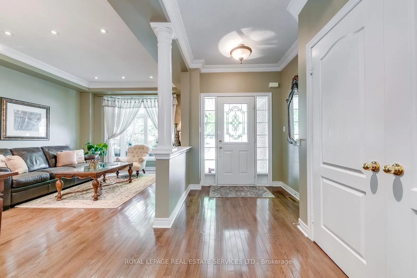 Photo 5 of 157 Creek Path Avenue, Oakville, Bronte — HOMEH