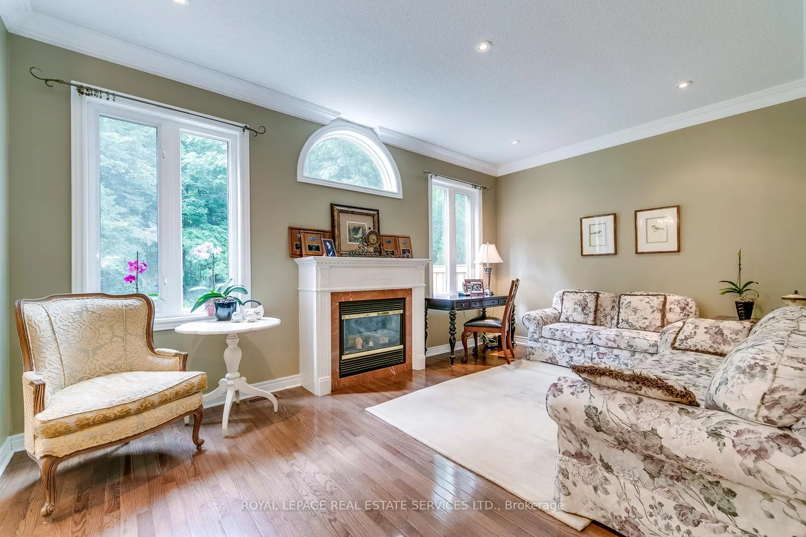 Photo 10 of 157 Creek Path Avenue, Oakville, Bronte — HOMEH