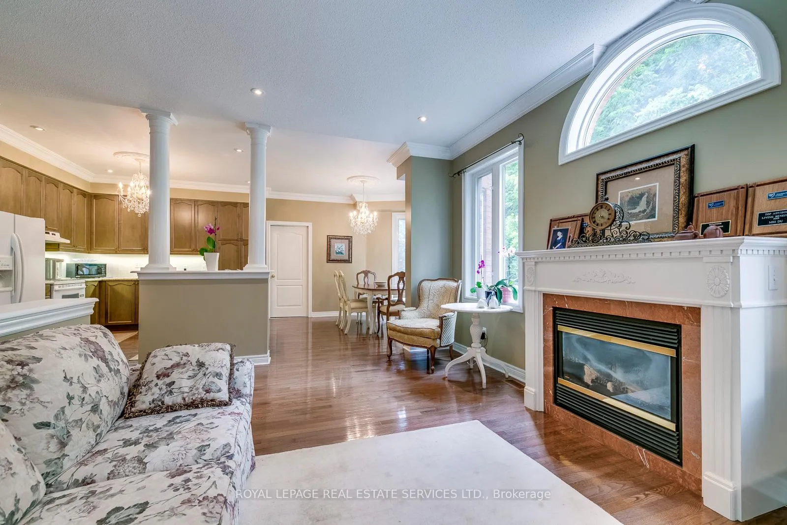 Photo 11 of 157 Creek Path Avenue, Oakville, Bronte — HOMEH