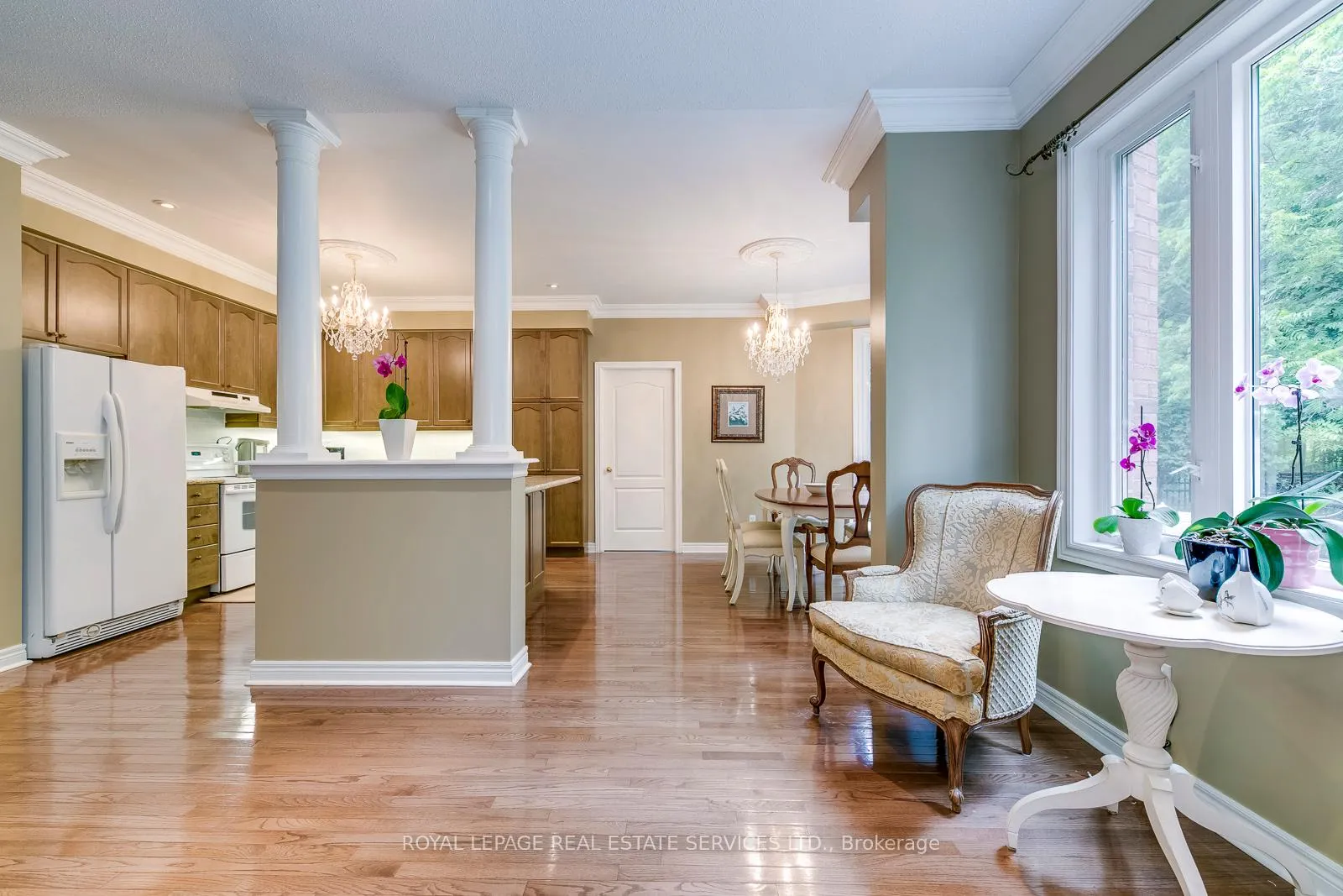 Photo 12 of 157 Creek Path Avenue, Oakville, Bronte — HOMEH