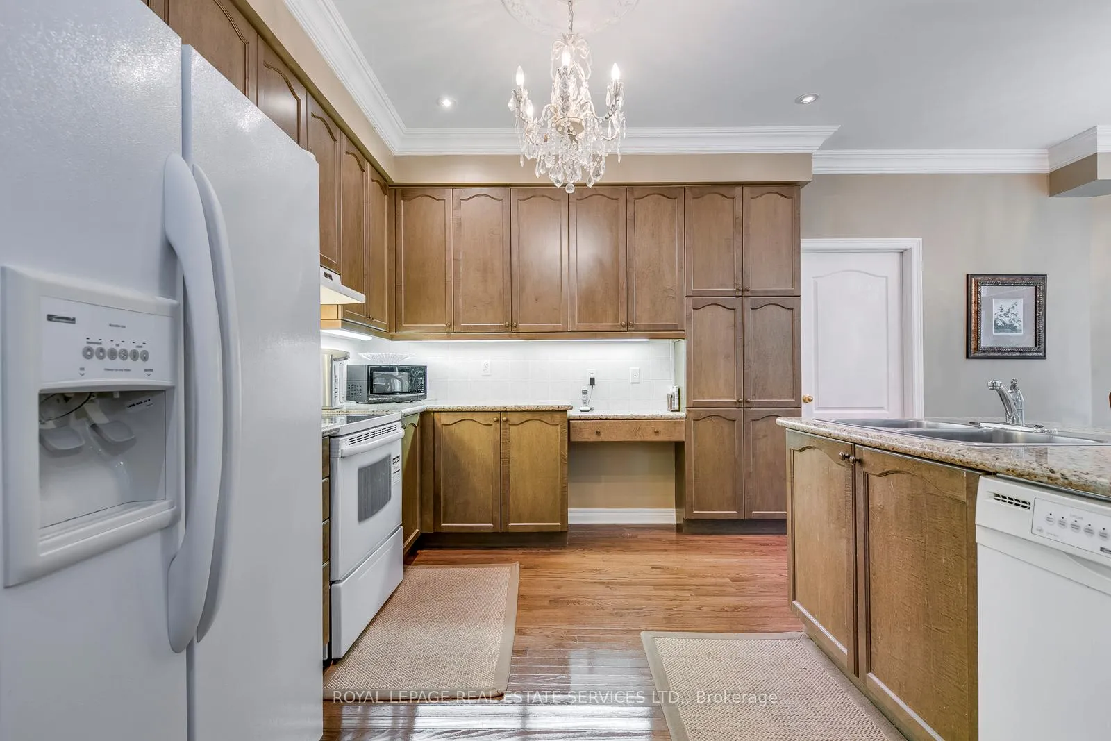 Photo 16 of 157 Creek Path Avenue, Oakville, Bronte — HOMEH