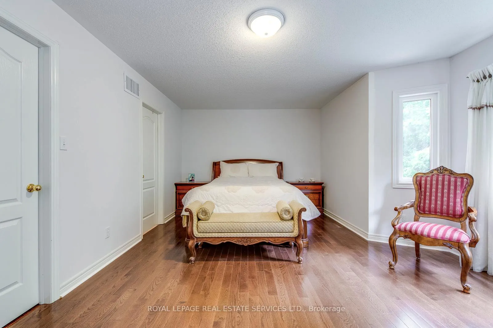 Photo 26 of 157 Creek Path Avenue, Oakville, Bronte — HOMEH