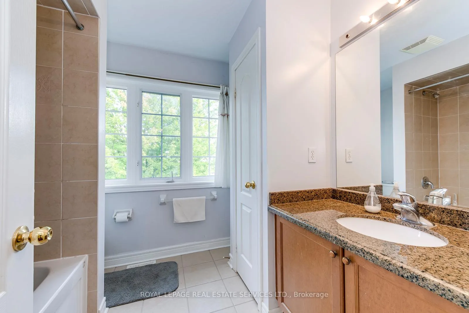 Photo 34 of 157 Creek Path Avenue, Oakville, Bronte — HOMEH