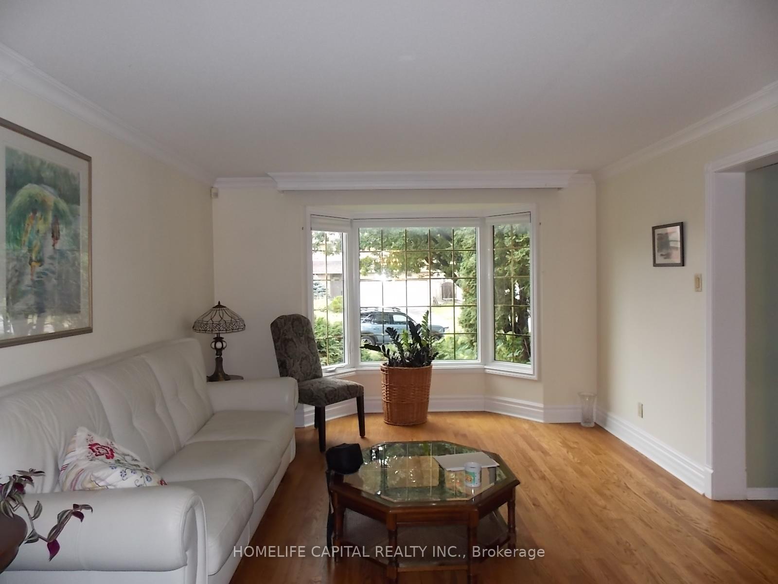 Photo 4 of 1804 Robinwood Place, Ottawa, Chapel Hill — HOMEH