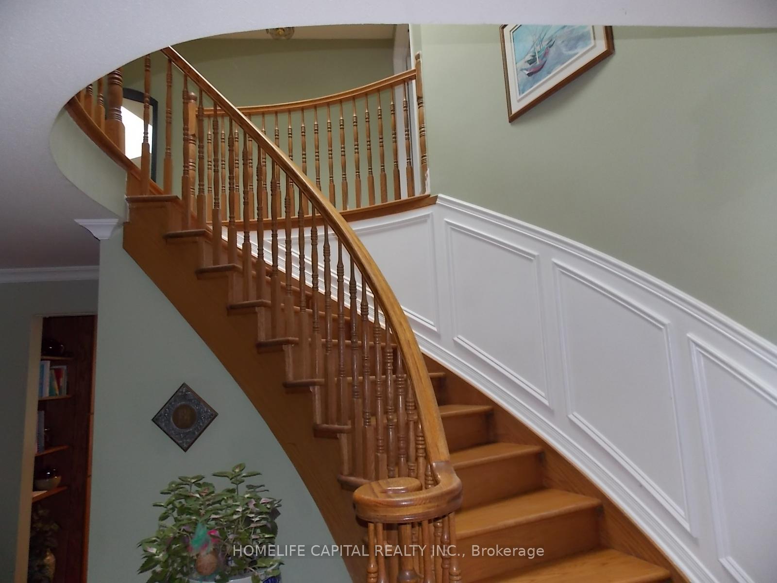 Photo 8 of 1804 Robinwood Place, Ottawa, Chapel Hill — HOMEH