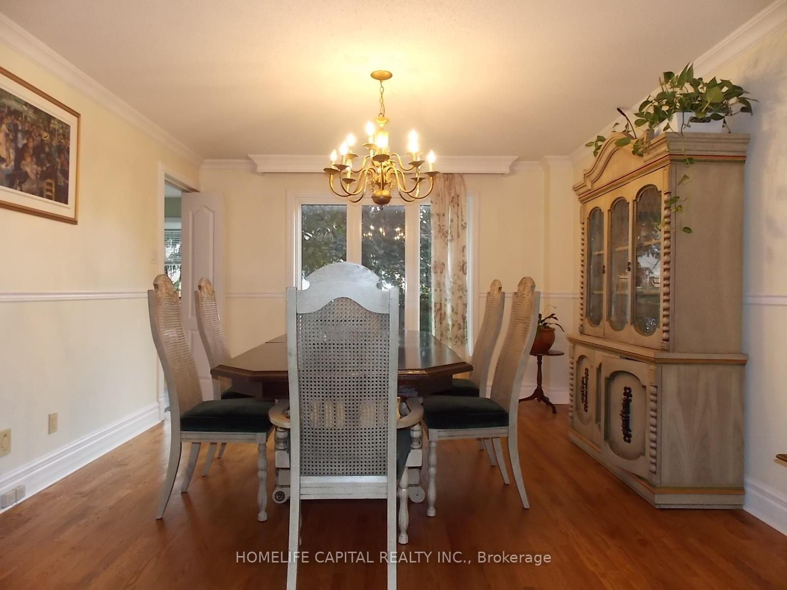 Photo 9 of 1804 Robinwood Place, Ottawa, Chapel Hill — HOMEH