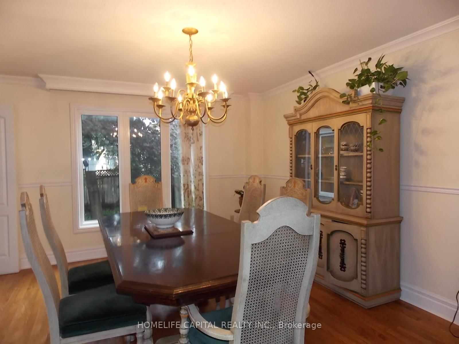 Photo 10 of 1804 Robinwood Place, Ottawa, Chapel Hill — HOMEH