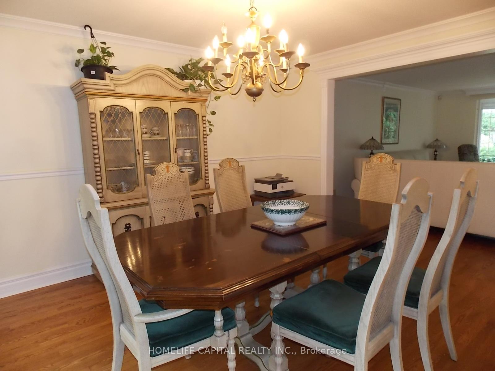 Photo 11 of 1804 Robinwood Place, Ottawa, Chapel Hill — HOMEH