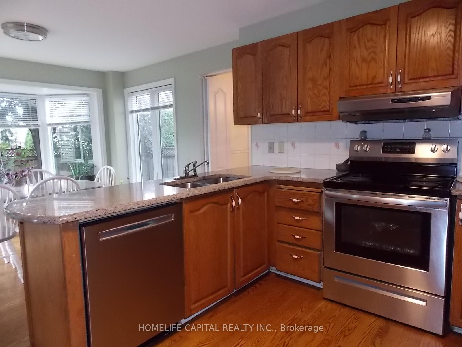 Photo 14 of 1804 Robinwood Place, Ottawa, Chapel Hill — HOMEH