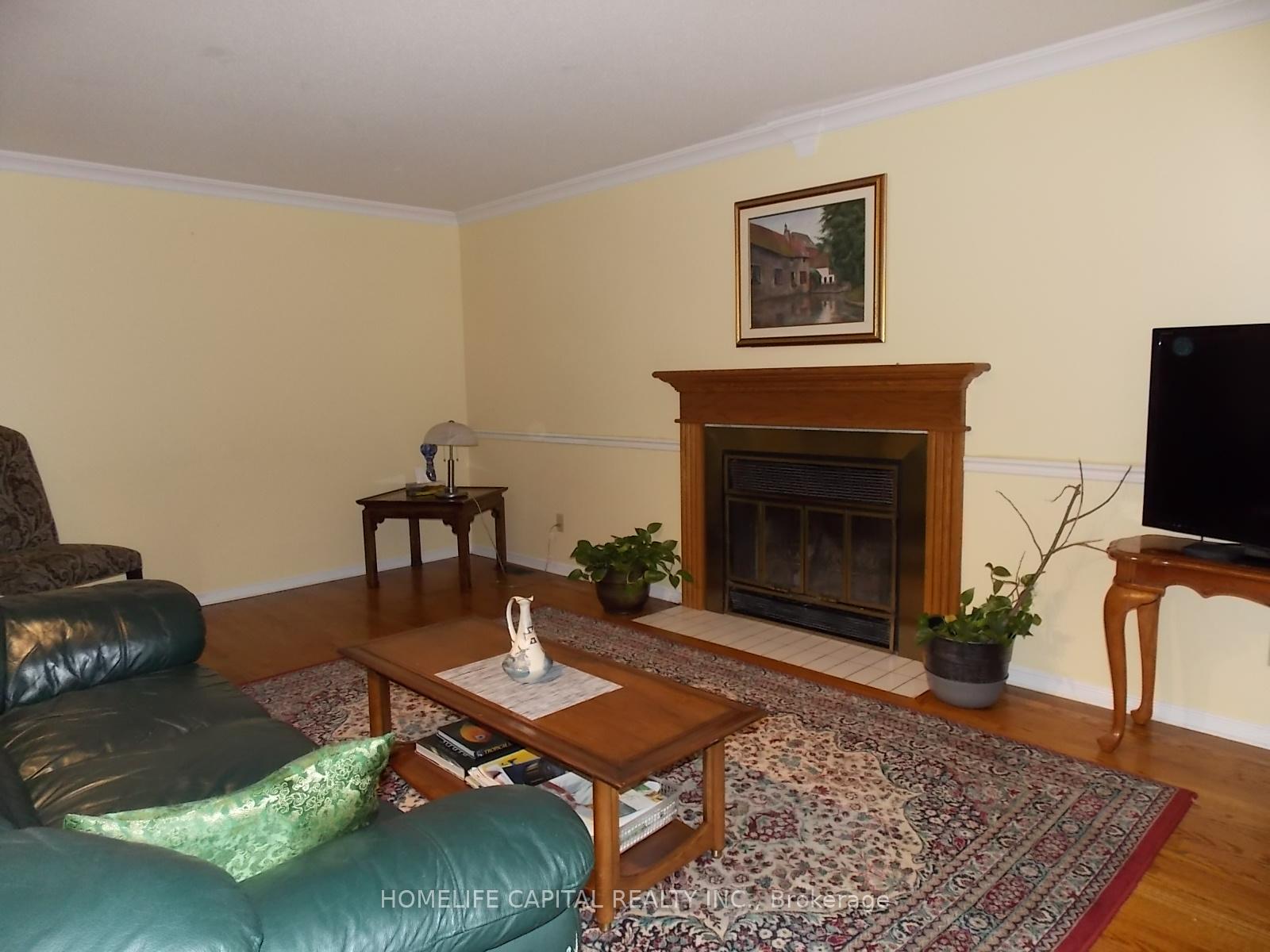 Photo 15 of 1804 Robinwood Place, Ottawa, Chapel Hill — HOMEH