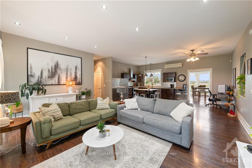 Photo 2 of 10135 Loughlin Ridge Road, North Dundas, North Dundas (Mountain) Twp — HOMEH