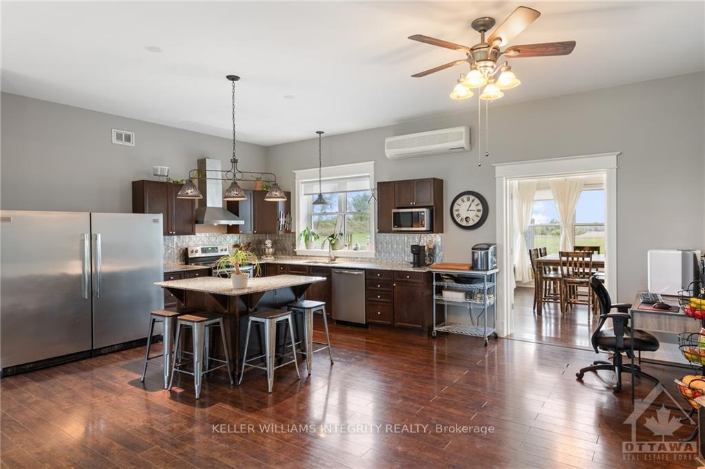 Photo 3 of 10135 Loughlin Ridge Road, North Dundas, North Dundas (Mountain) Twp — HOMEH