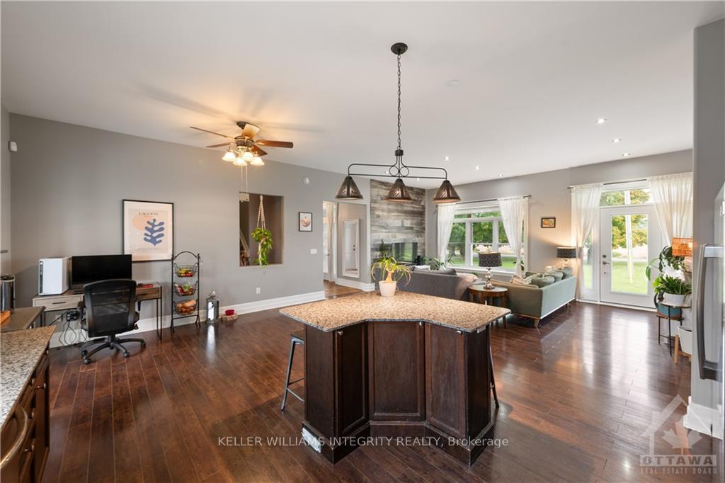 Photo 4 of 10135 Loughlin Ridge Road, North Dundas, North Dundas (Mountain) Twp — HOMEH