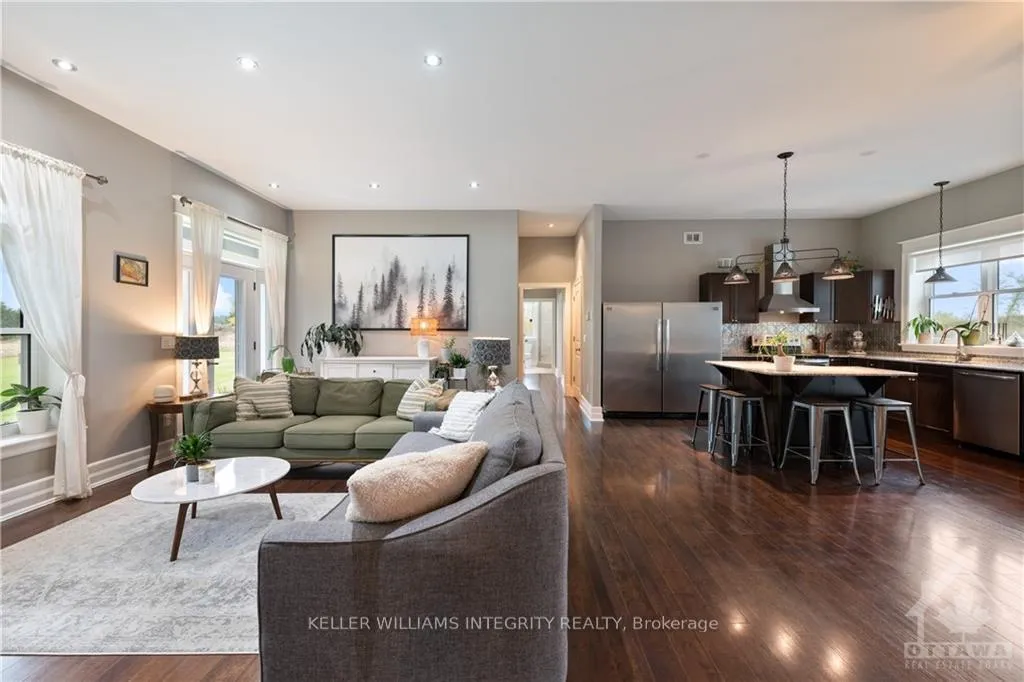 Photo 5 of 10135 Loughlin Ridge Road, North Dundas, North Dundas (Mountain) Twp — HOMEH