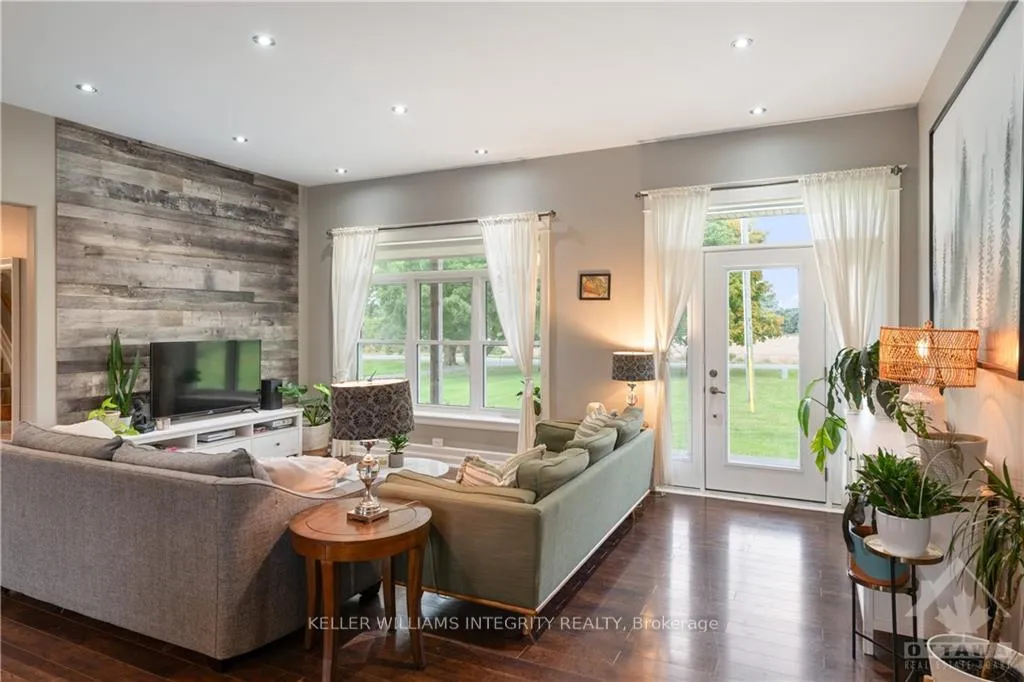 Photo 7 of 10135 Loughlin Ridge Road, North Dundas, North Dundas (Mountain) Twp — HOMEH