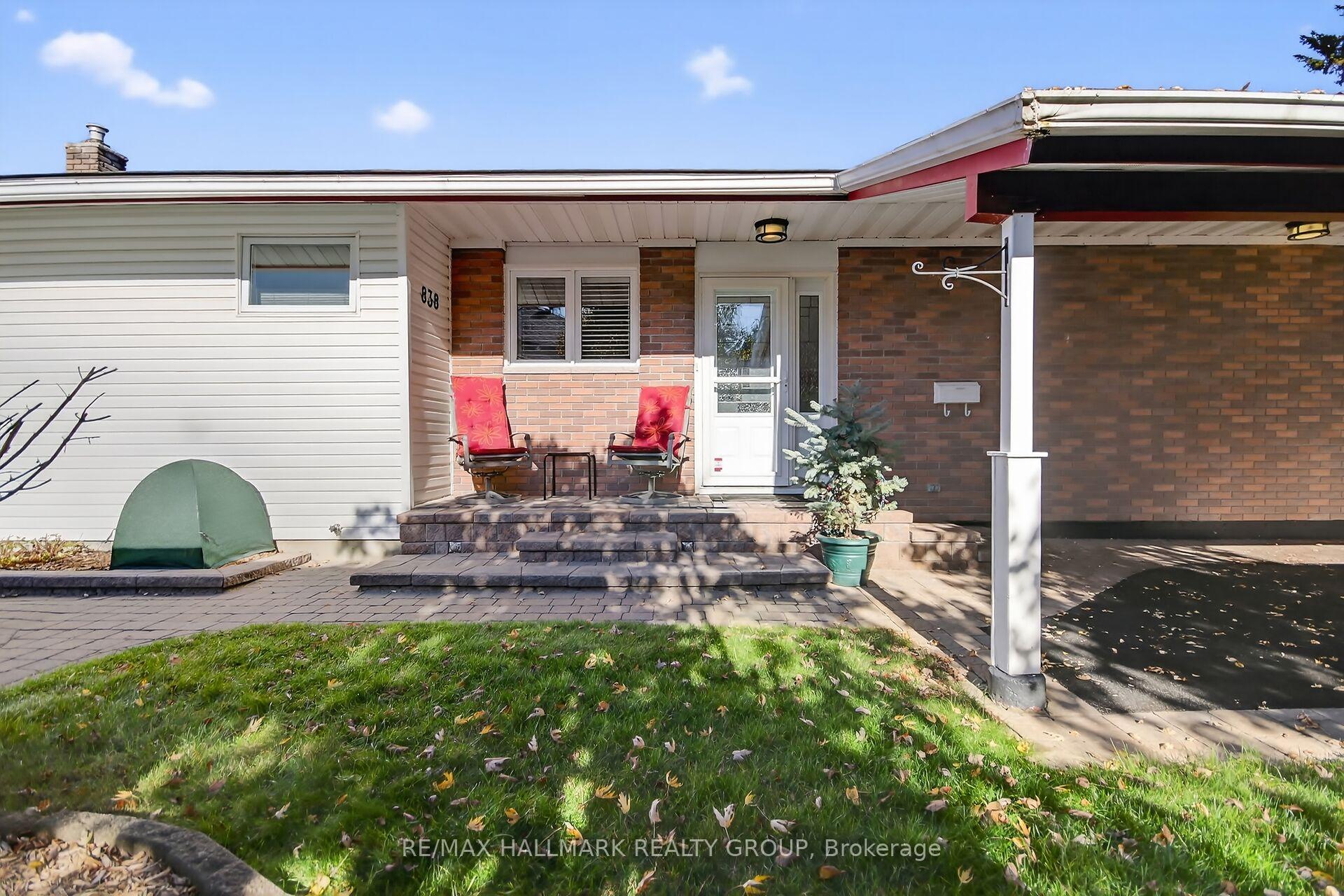 Photo 5 of 838 Balsam Drive, Ottawa, Chatelaine Village — HOMEH