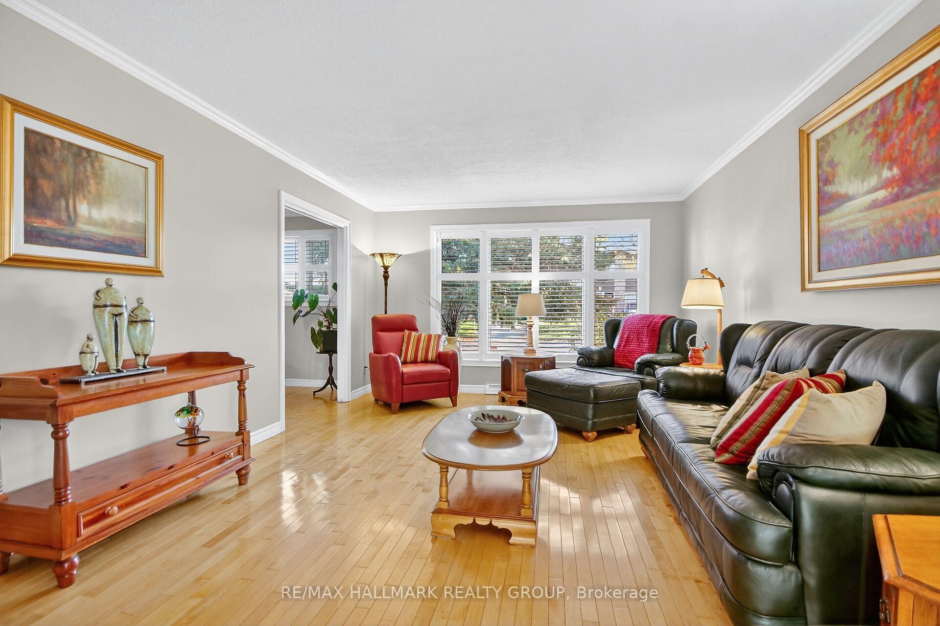 Photo 9 of 838 Balsam Drive, Ottawa, Chatelaine Village — HOMEH