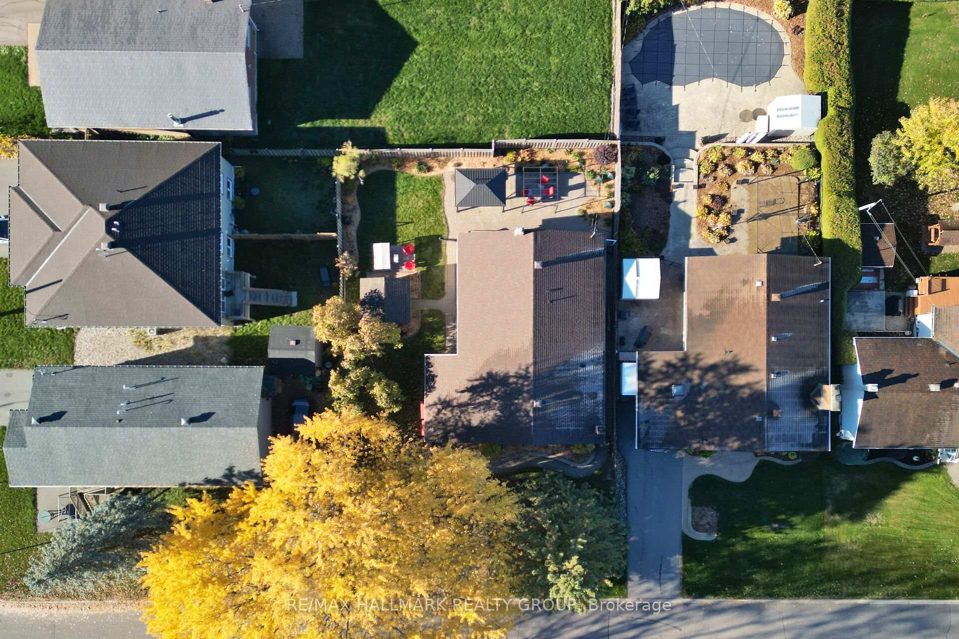 Photo 43 of 838 Balsam Drive, Ottawa, Chatelaine Village — HOMEH