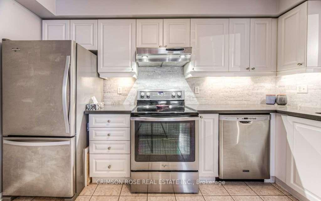 Photo 10 of 2096 Glenhampton Road, Oakville, Westmount — HOMEH