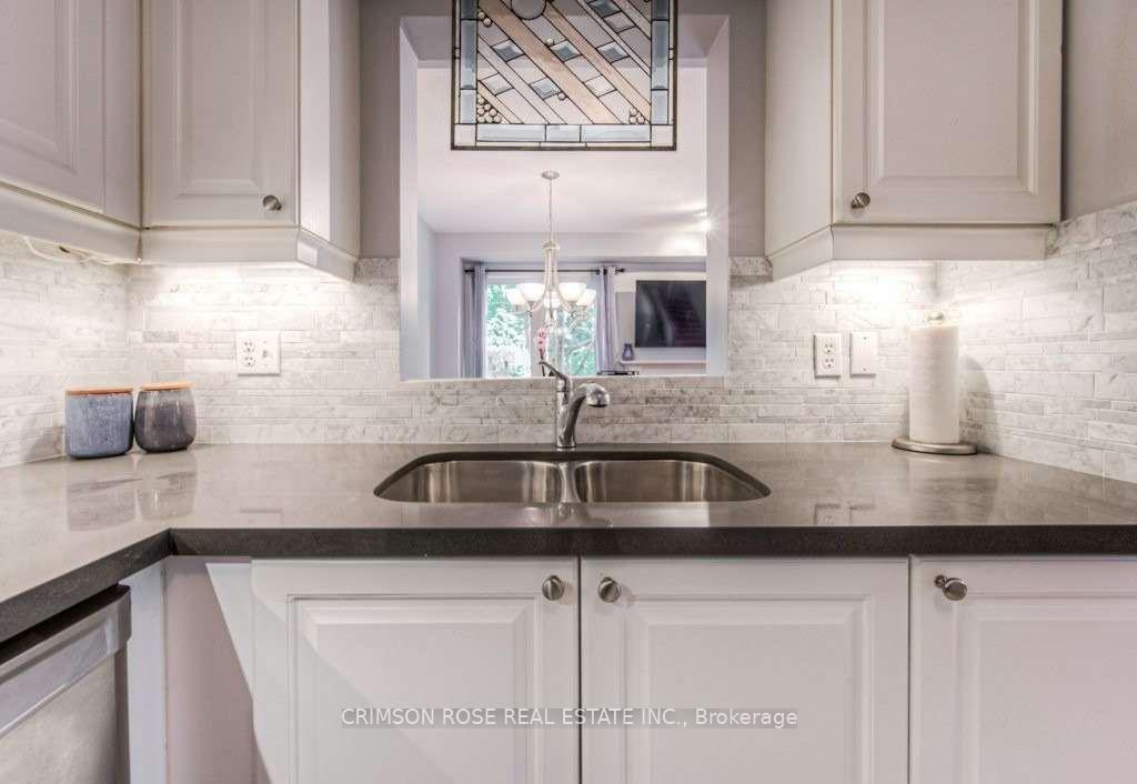 Photo 11 of 2096 Glenhampton Road, Oakville, Westmount — HOMEH