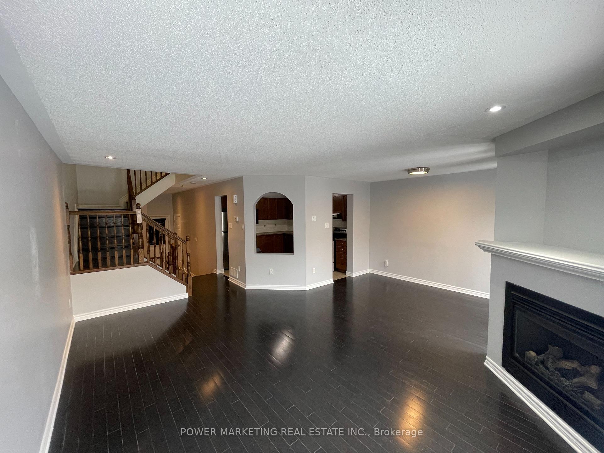 Photo 2 of 733 Whaley Ridge, Ottawa, Avalon East — HOMEH