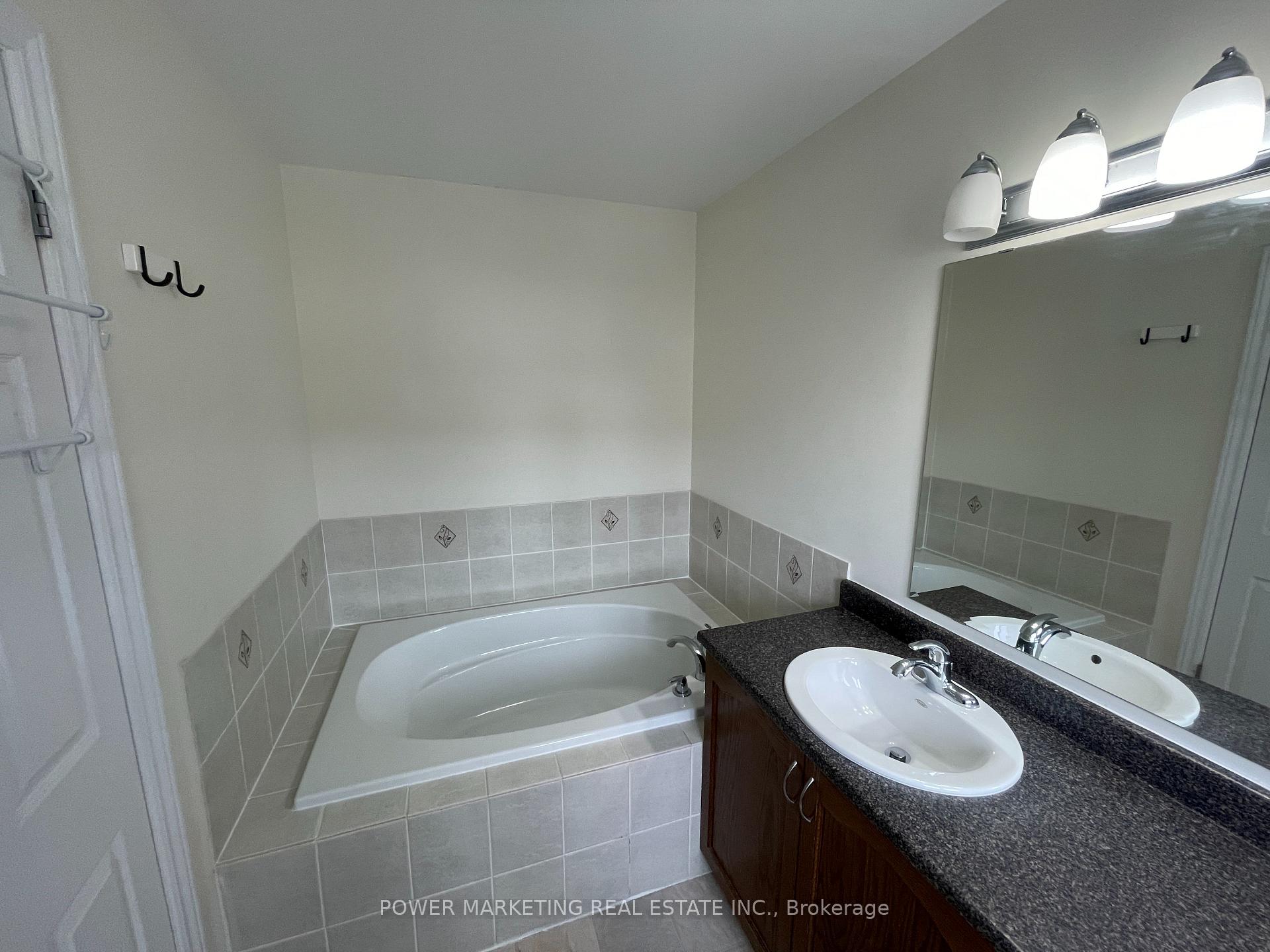 Photo 7 of 733 Whaley Ridge, Ottawa, Avalon East — HOMEH