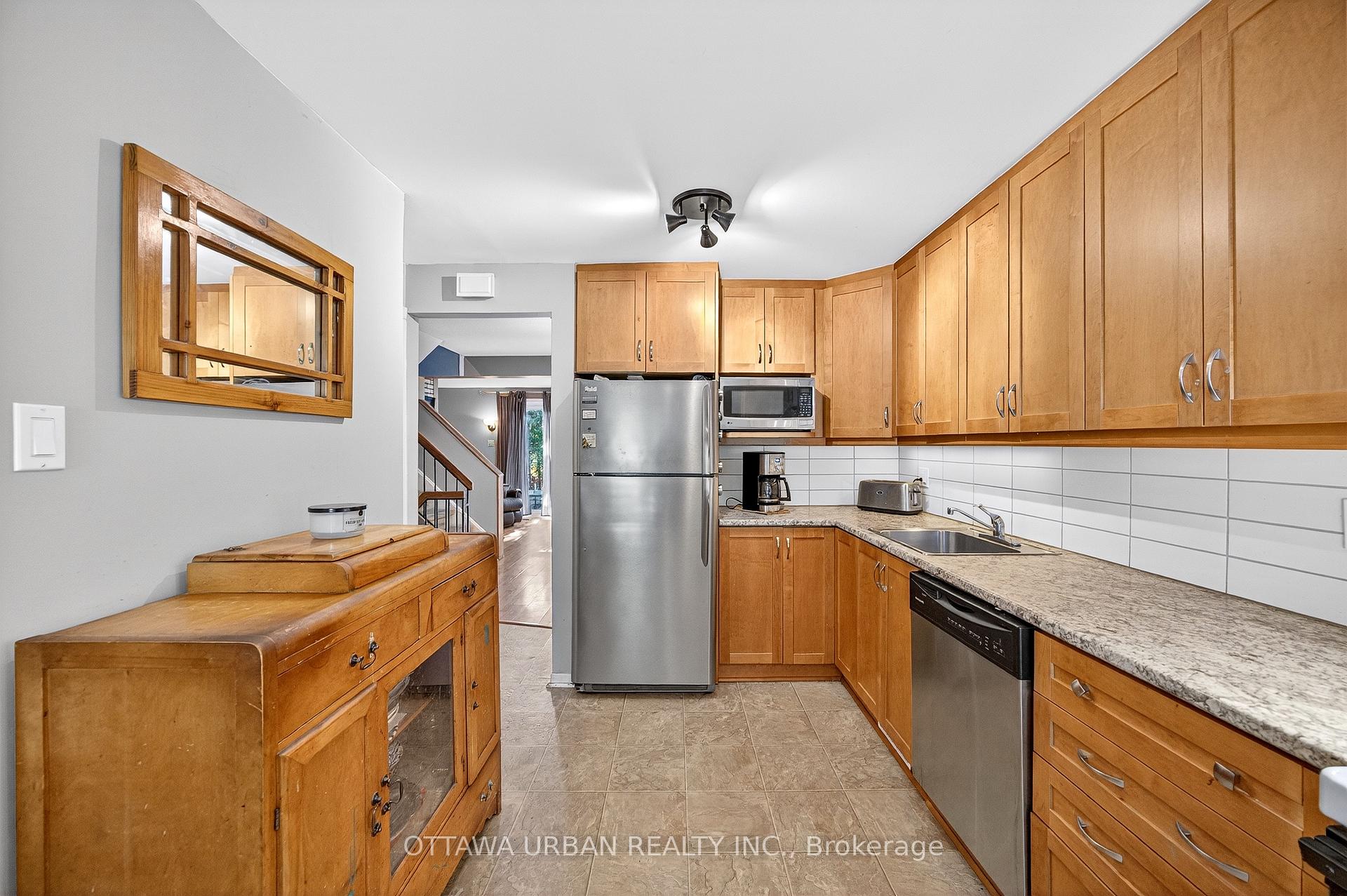 Photo 10 of 7986 Decarie Drive, Ottawa, Orleans Wood — HOMEH