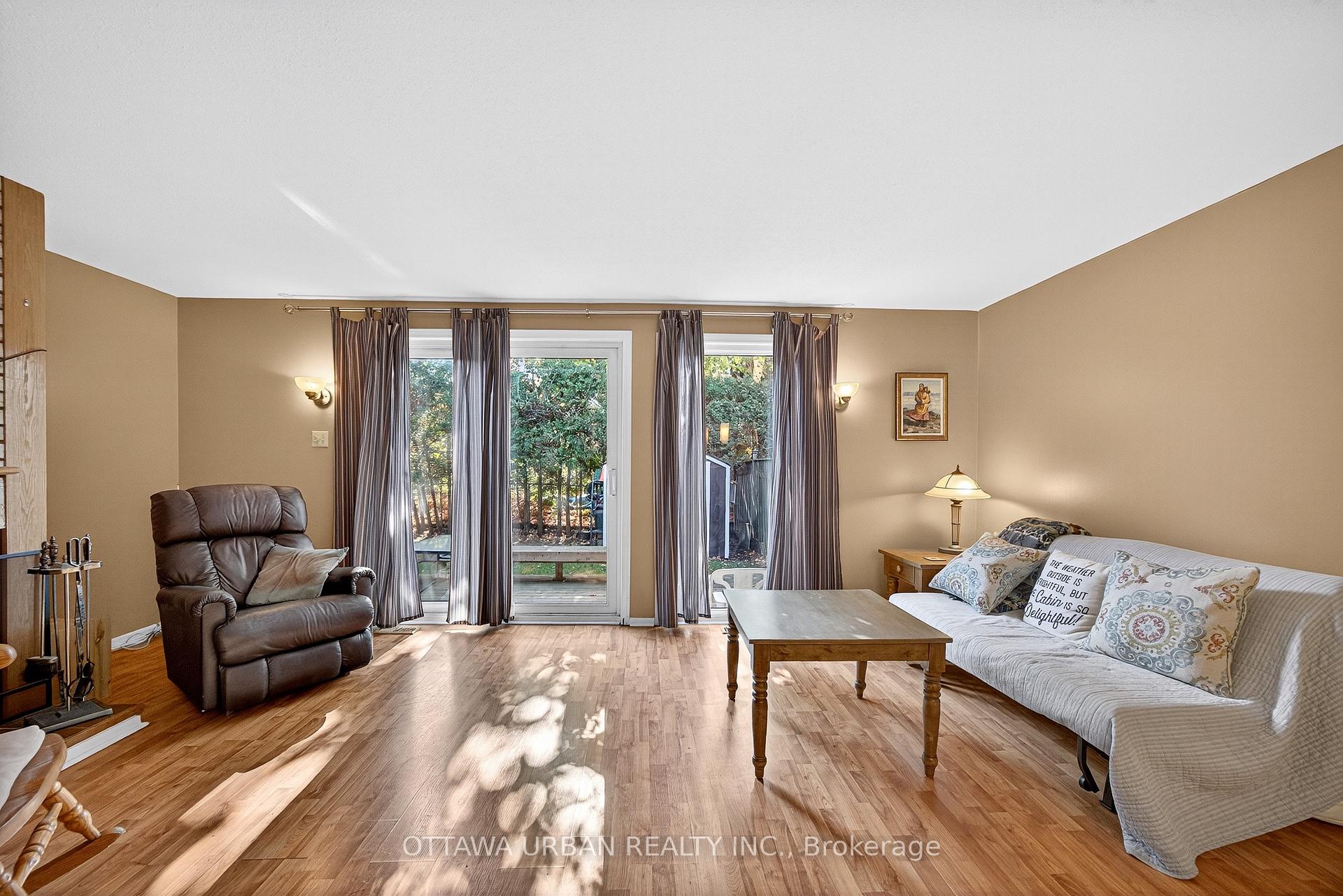Photo 13 of 7986 Decarie Drive, Ottawa, Orleans Wood — HOMEH