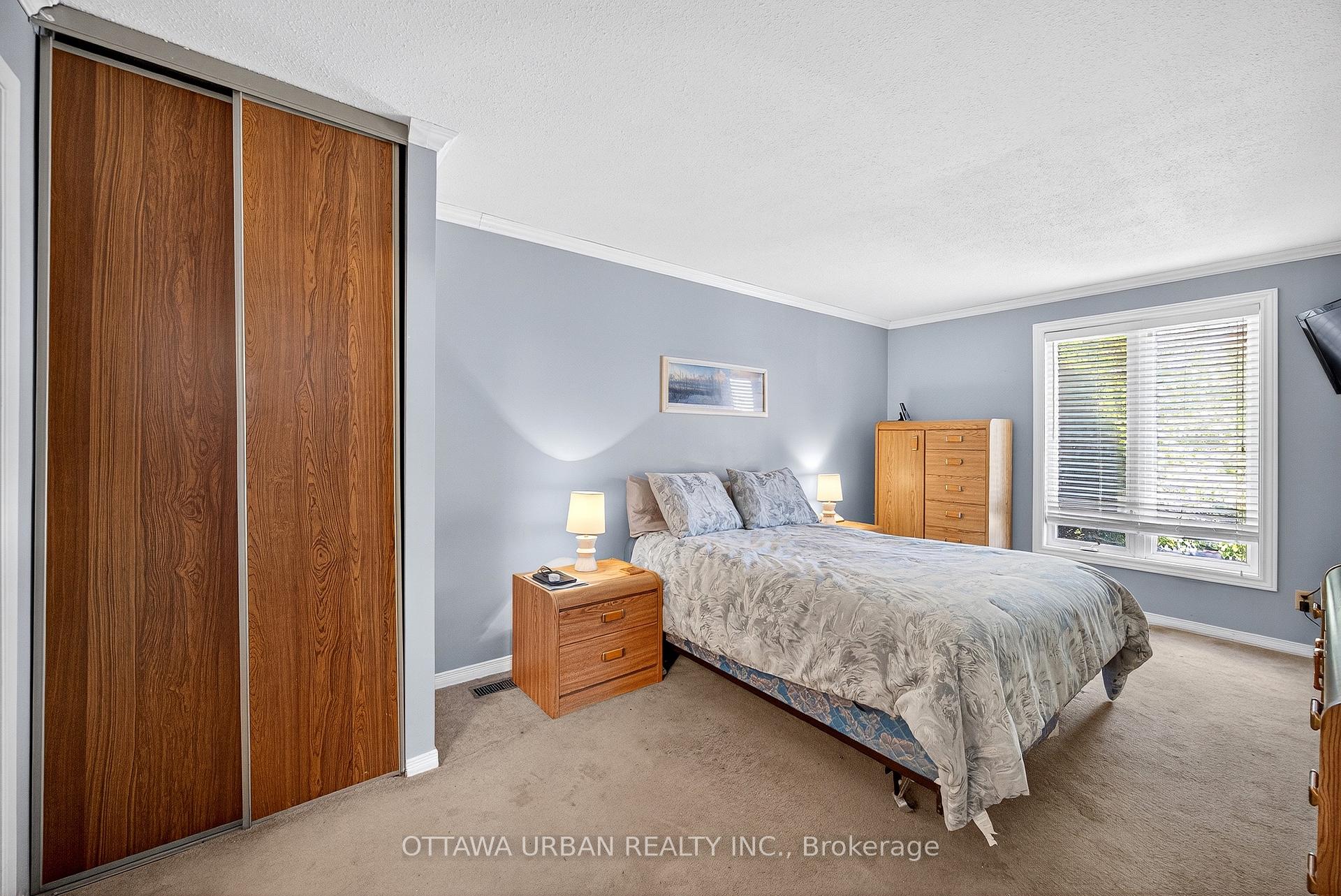 Photo 18 of 7986 Decarie Drive, Ottawa, Orleans Wood — HOMEH
