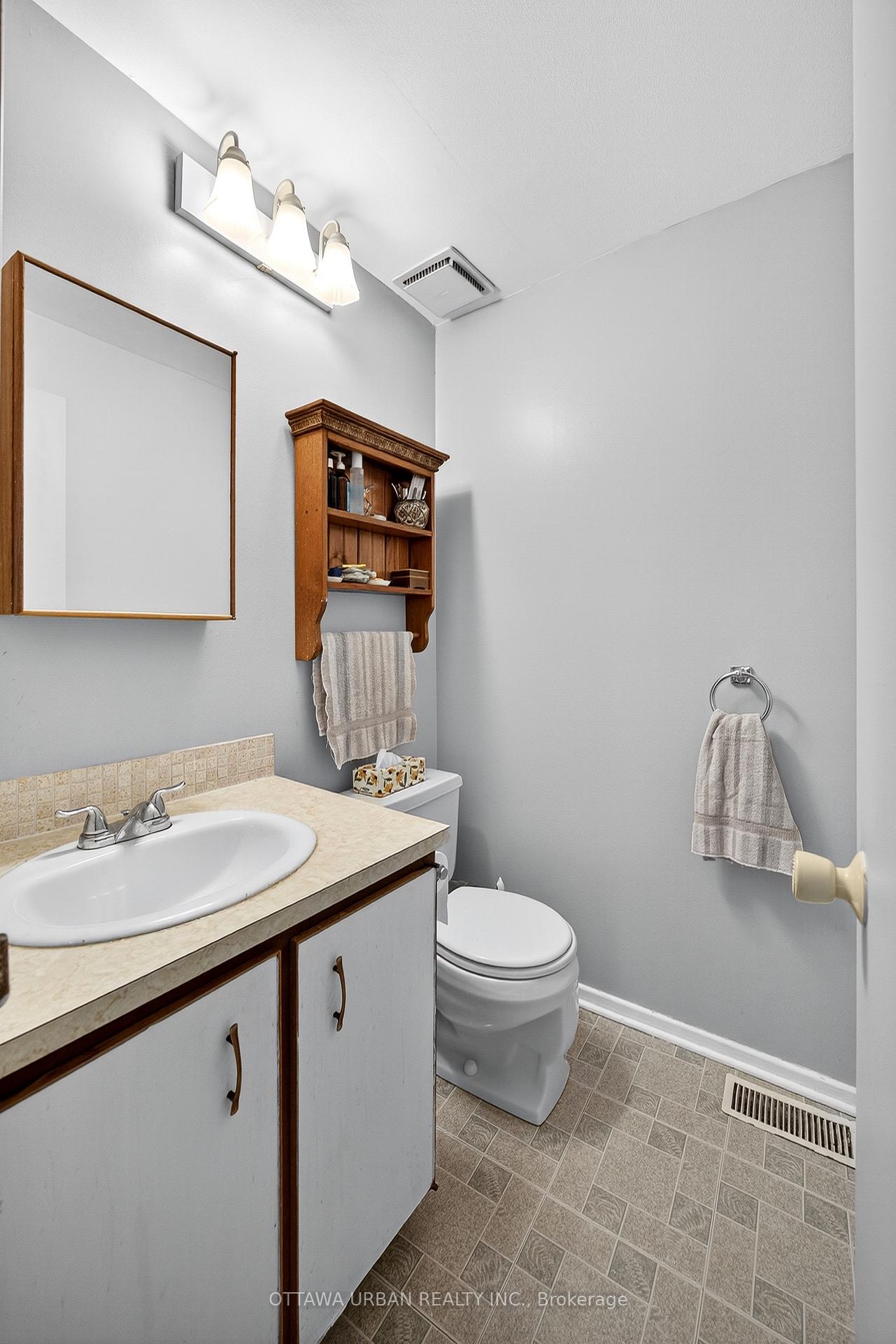 Photo 21 of 7986 Decarie Drive, Ottawa, Orleans Wood — HOMEH