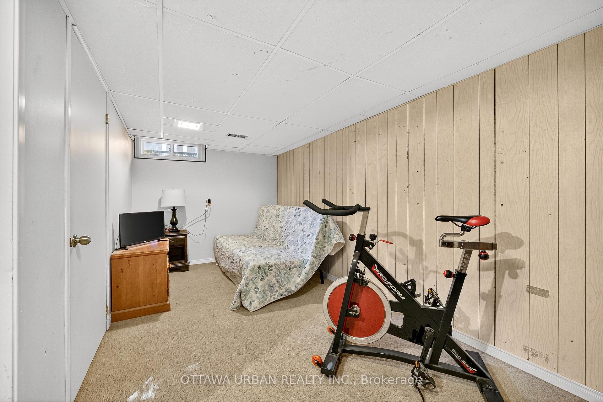 Photo 32 of 7986 Decarie Drive, Ottawa, Orleans Wood — HOMEH