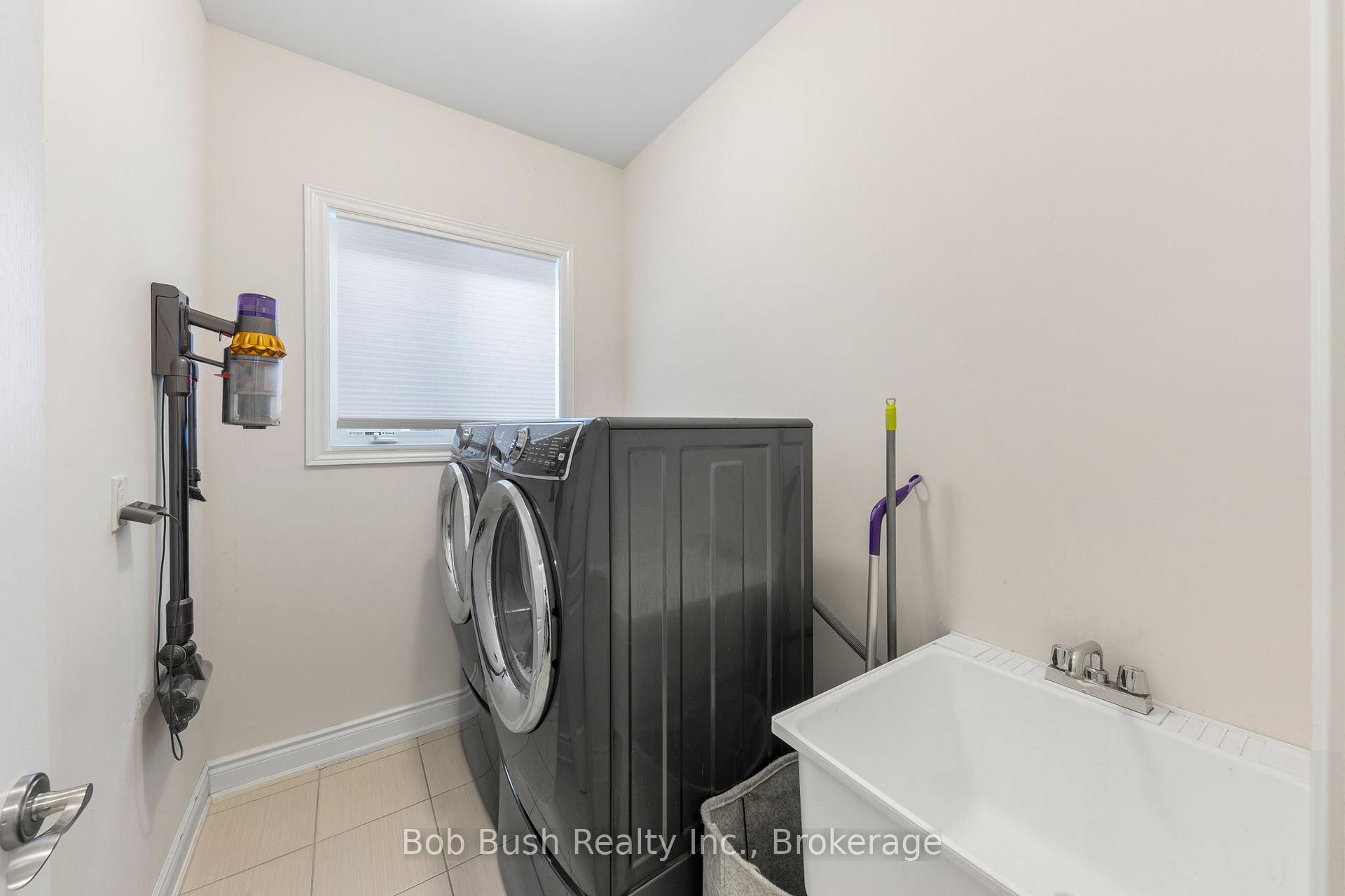 Photo 11 of 3067 Monarch Drive, Orillia — HOMEH