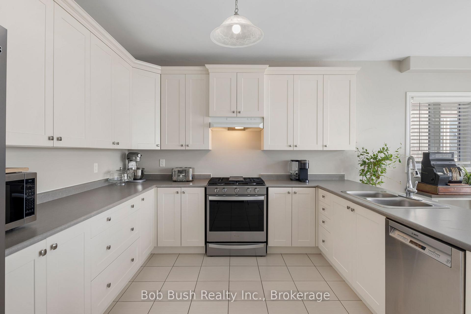 Photo 13 of 3067 Monarch Drive, Orillia — HOMEH