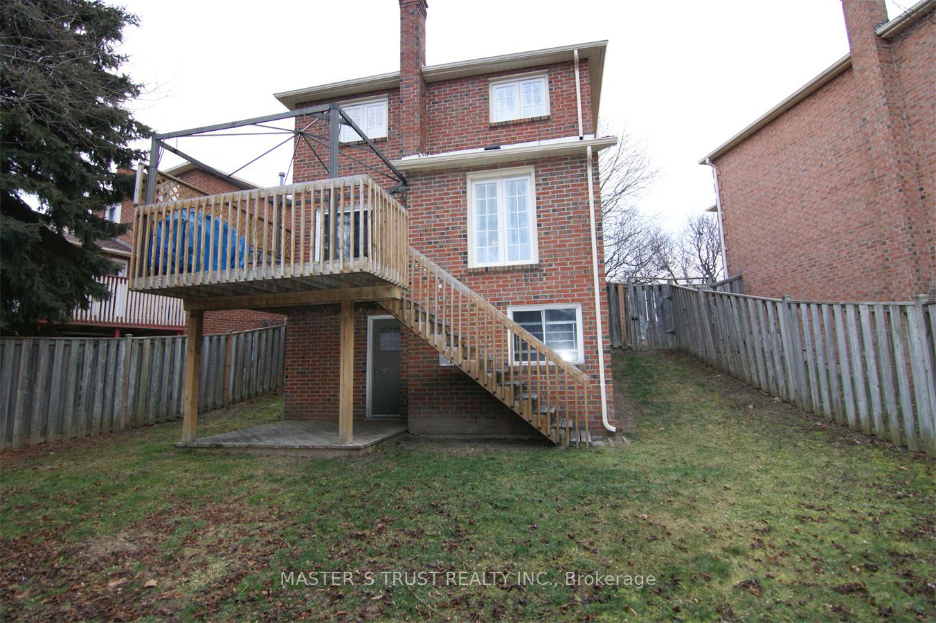 Photo 14 of 10 Eugenia Court, Markham, Markville — HOMEH