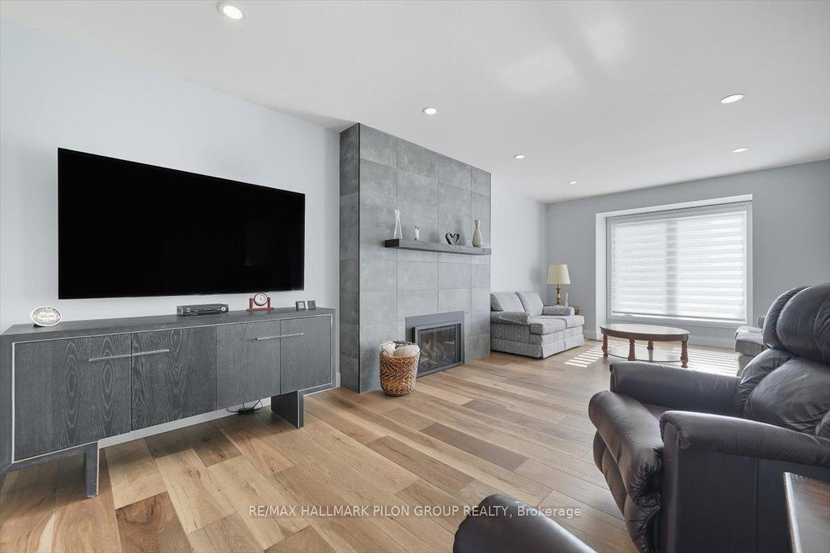 Photo 9 of 6343 Viseneau Drive, Ottawa, Chateauneuf — HOMEH