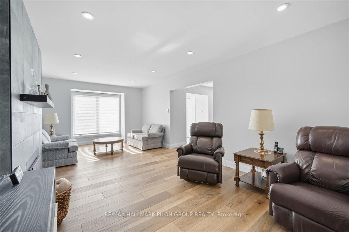 Photo 10 of 6343 Viseneau Drive, Ottawa, Chateauneuf — HOMEH