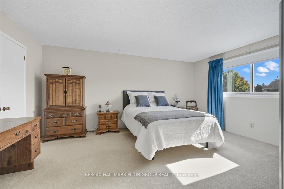 Photo 12 of 6343 Viseneau Drive, Ottawa, Chateauneuf — HOMEH