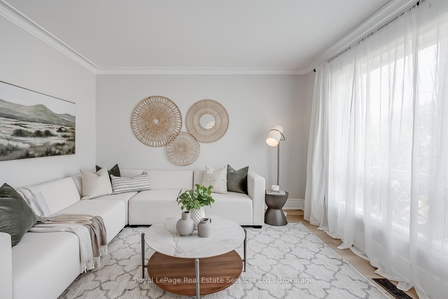 Photo 9 of 397 Bartos Drive, Oakville, Central — HOMEH