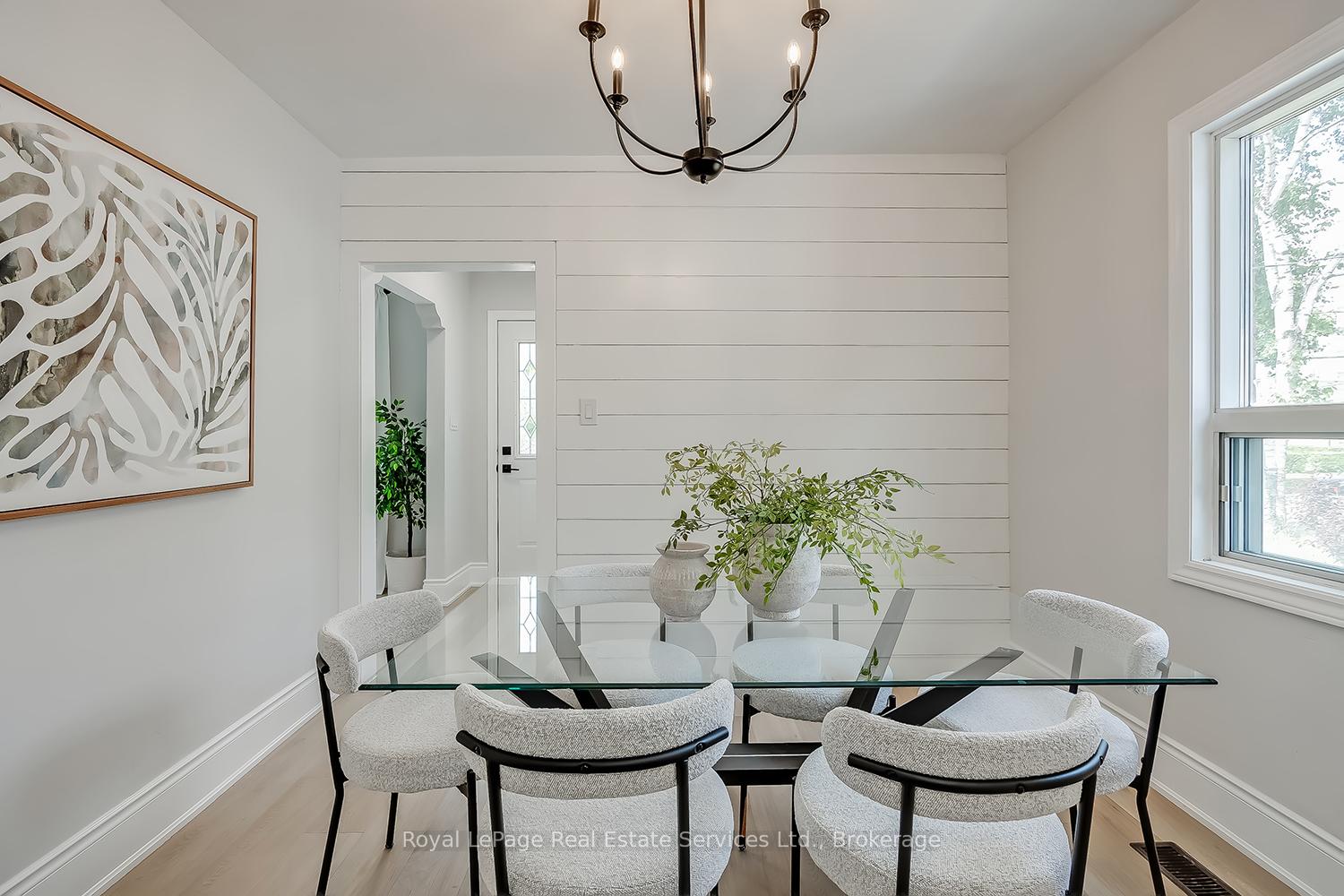 Photo 14 of 397 Bartos Drive, Oakville, Central — HOMEH