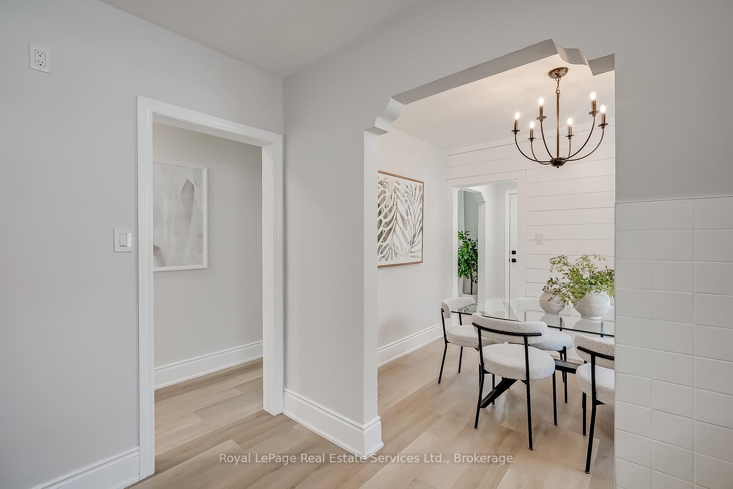 Photo 17 of 397 Bartos Drive, Oakville, Central — HOMEH