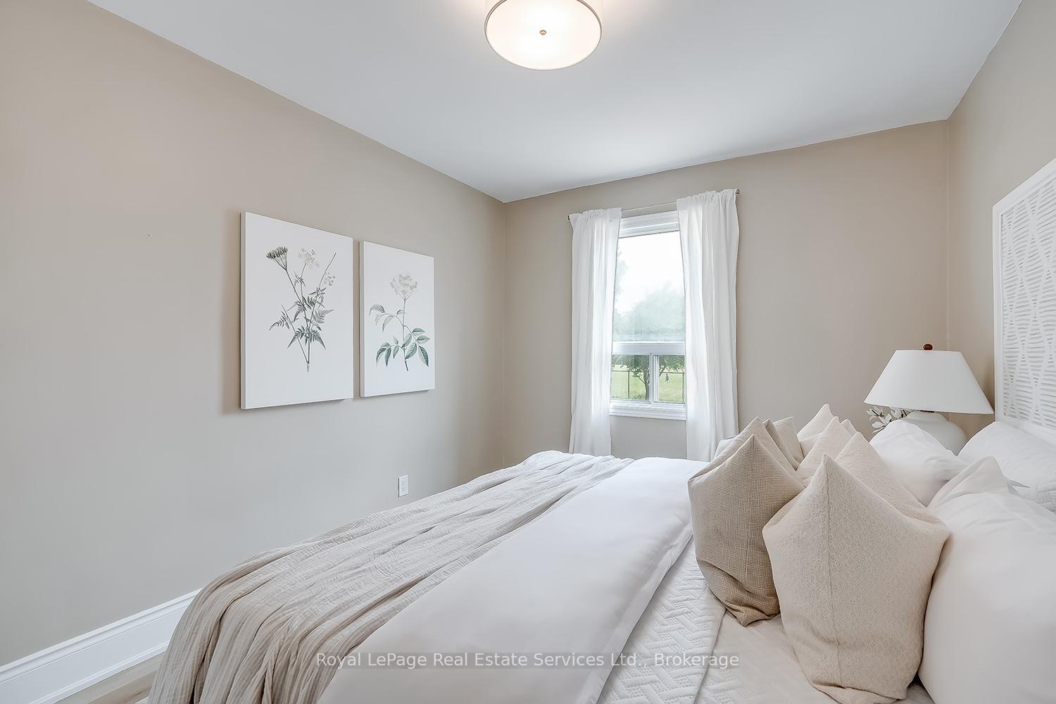 Photo 19 of 397 Bartos Drive, Oakville, Central — HOMEH