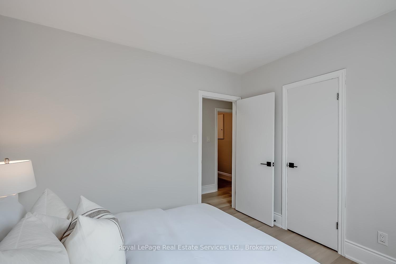 Photo 24 of 397 Bartos Drive, Oakville, Central — HOMEH
