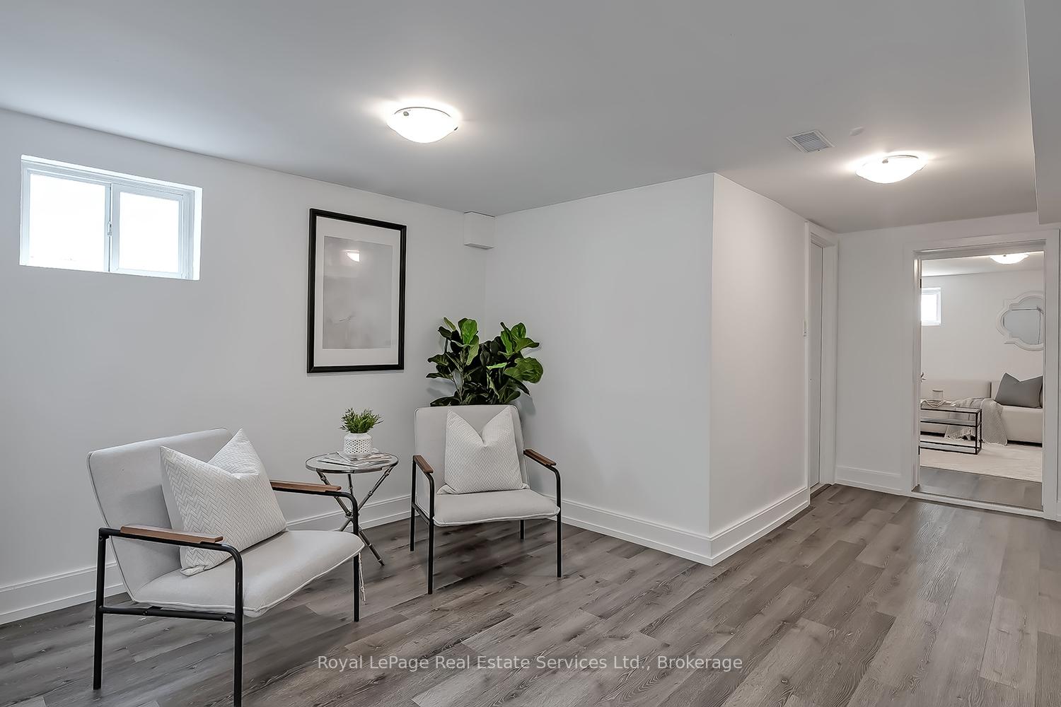 Photo 33 of 397 Bartos Drive, Oakville, Central — HOMEH