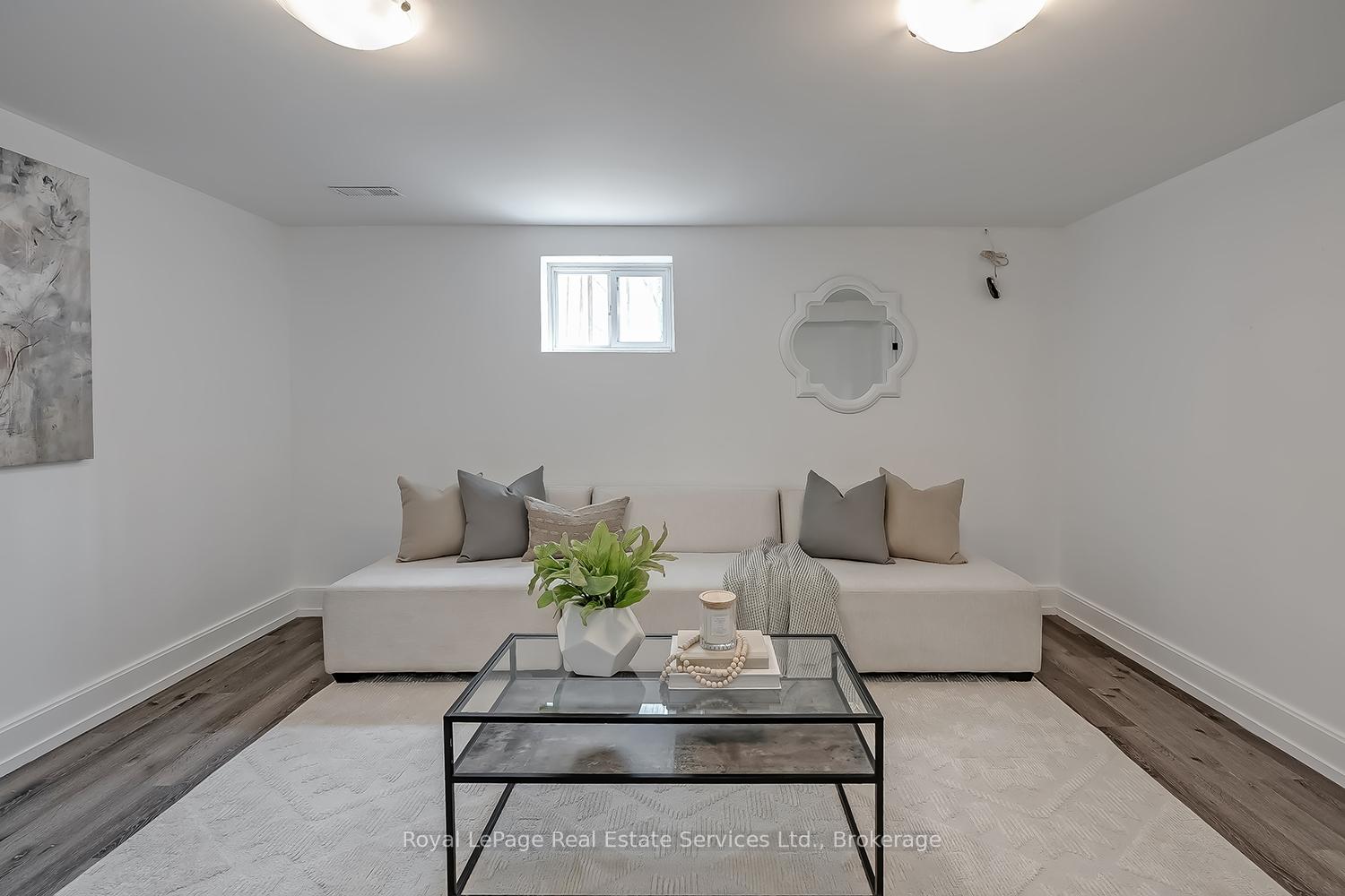 Photo 38 of 397 Bartos Drive, Oakville, Central — HOMEH