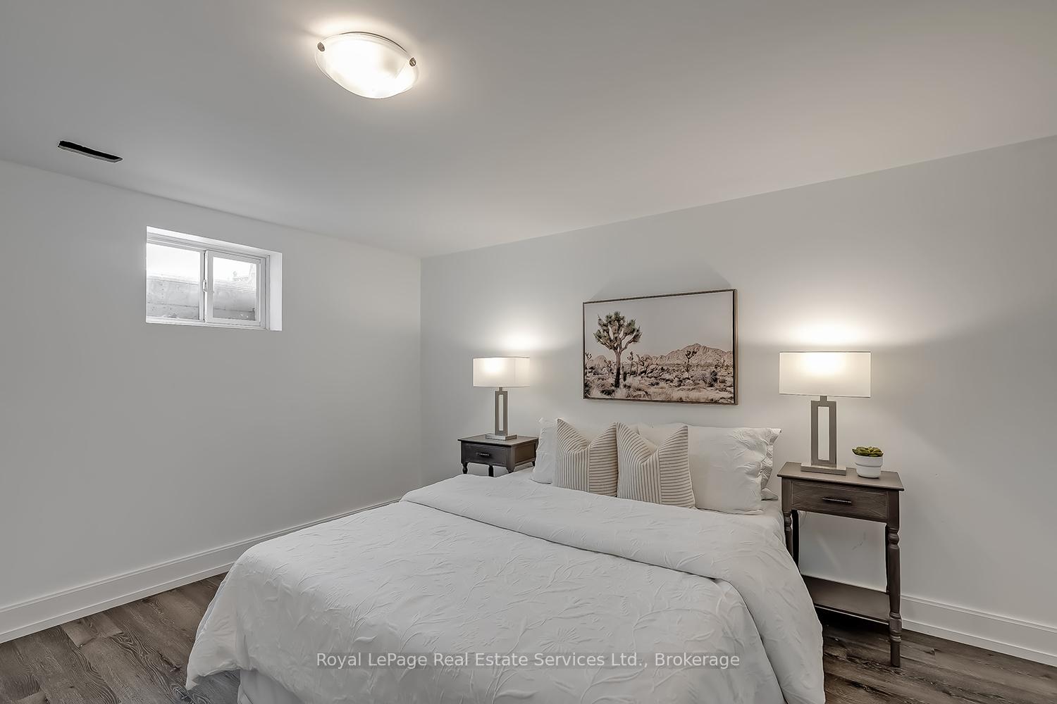 Photo 40 of 397 Bartos Drive, Oakville, Central — HOMEH