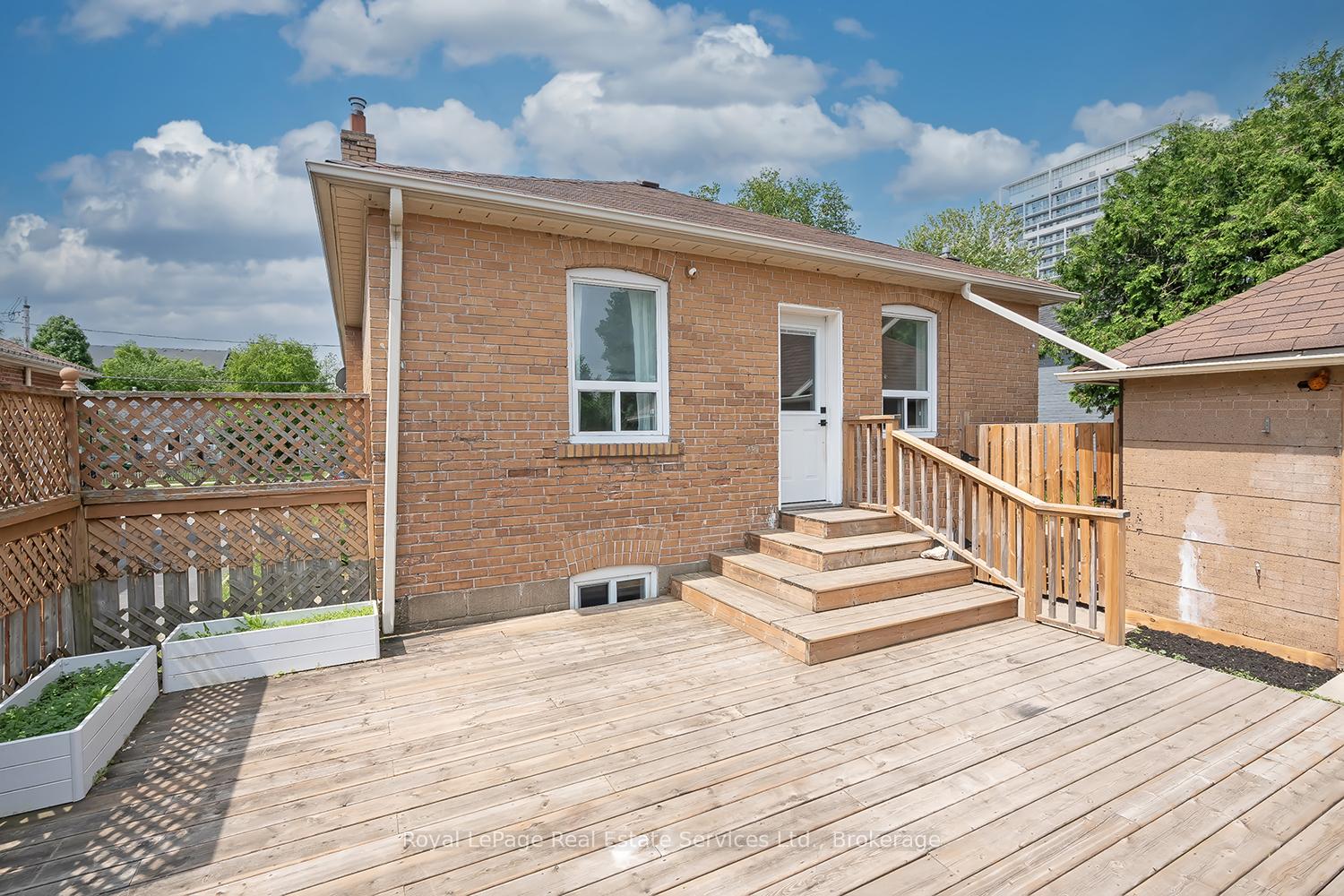 Photo 44 of 397 Bartos Drive, Oakville, Central — HOMEH