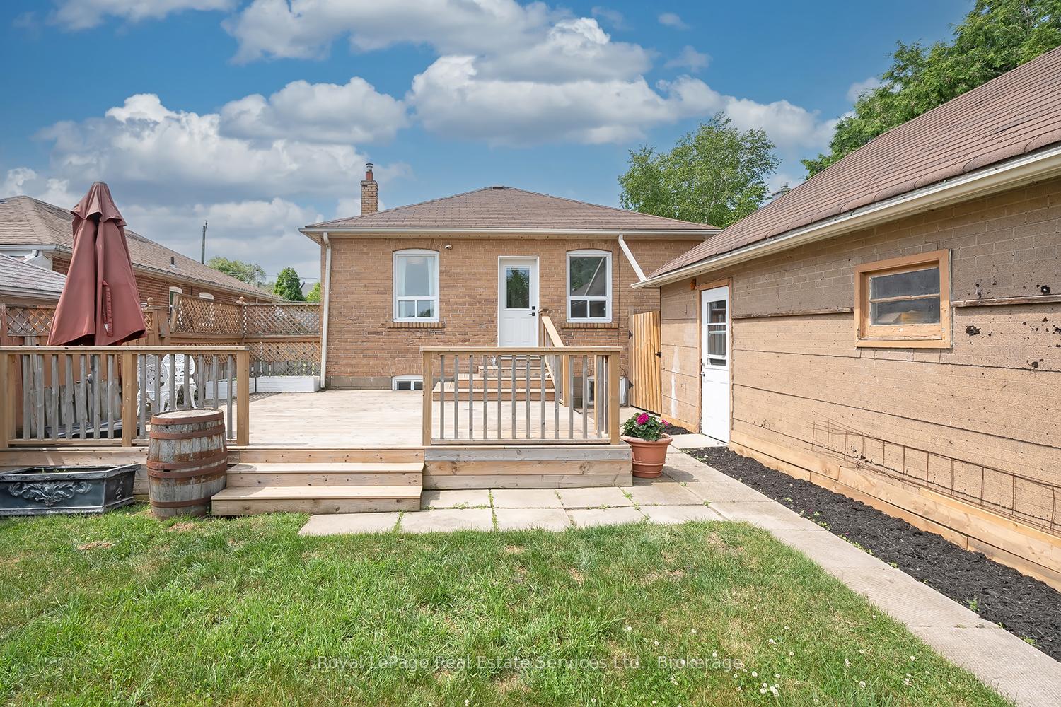 Photo 45 of 397 Bartos Drive, Oakville, Central — HOMEH